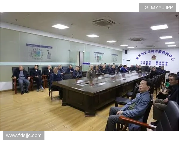 星光璀璨，情暖警营——重温2013公安部春晚的温情与力量